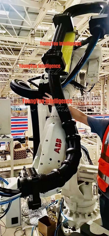 Cần bán cánh tay rô-bốt cơ Abb ABB IRB 6700 Bộ pin phân phối Dòng 2600mm