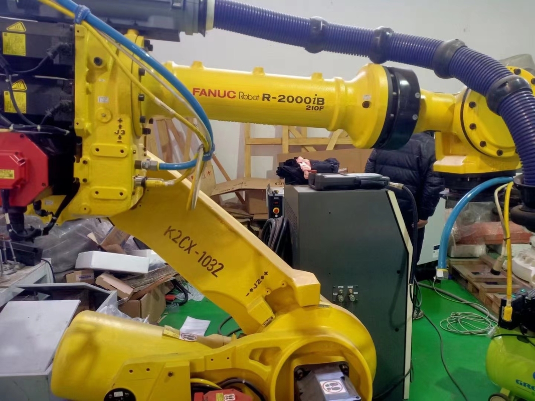 Fanuc 165F Grad Robot Arm công nghiệp với sải tay siêu dài với trọng tải 2655mm 165kg