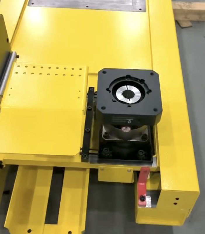 Robot Fanuc Đường sắt tuyến tính Công nghiệp Robot đóng hoàn toàn Đường ray dẫn hướng trục thứ 7 Tải trọng 1500kg