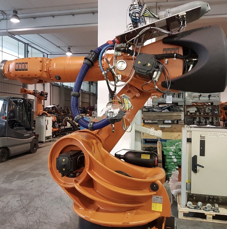 Kuka Kr 500 Cánh tay rô-bốt 6 trục để sản xuất Xử lý các bộ phận nặng lớn 500kg