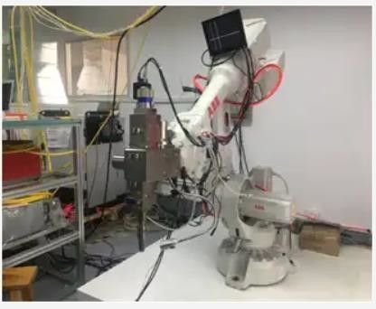Hệ thống Robot hàn bằng sợi quang ABB Kuka Fanuc Cánh tay robot 6 trục Độ sâu 0,04-6mm