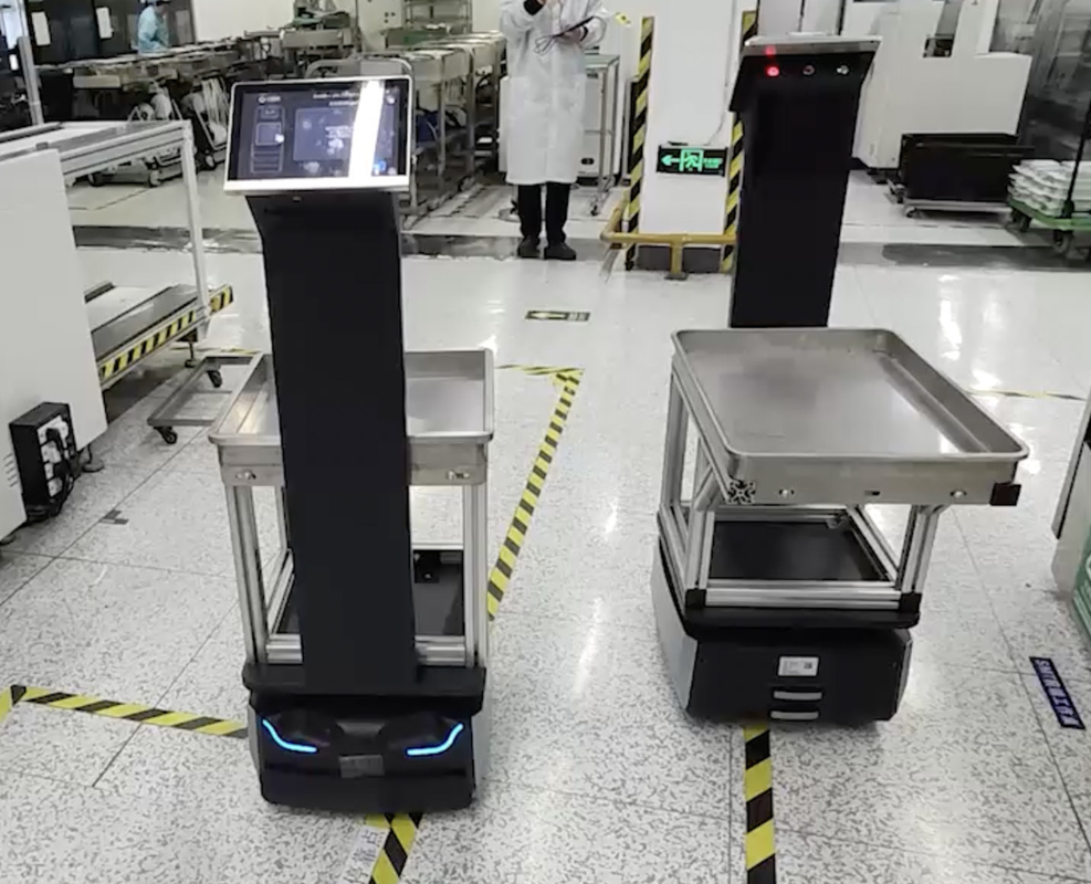 Tốc độ Robot di động tự trị Thời gian sử dụng pin dài bánh xe lái kép sạc phù hợp với tiêu chuẩn quốc gia